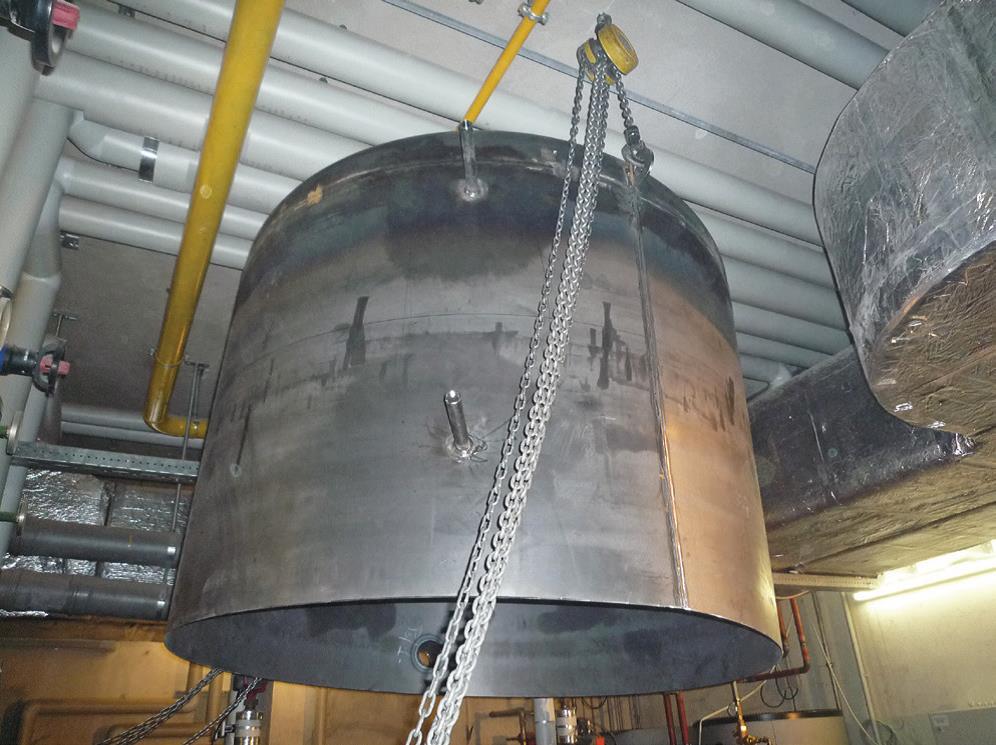 Montage des Pufferspeichers